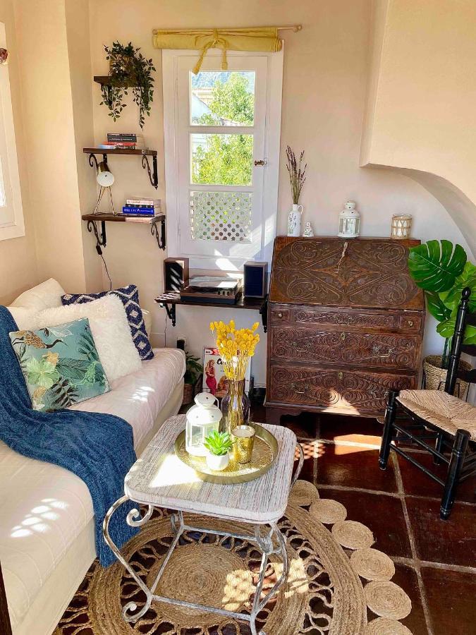 Charming Tower House With Amazing Sea Views Holiday home *